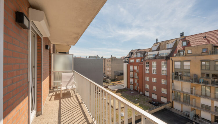 terras achter aa